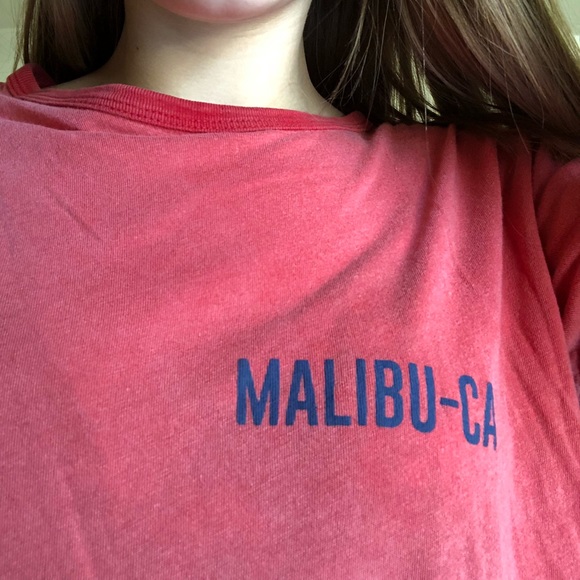 Red tee - Picture 3 of 3